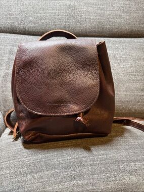 Portland Leather Bucket Backpack